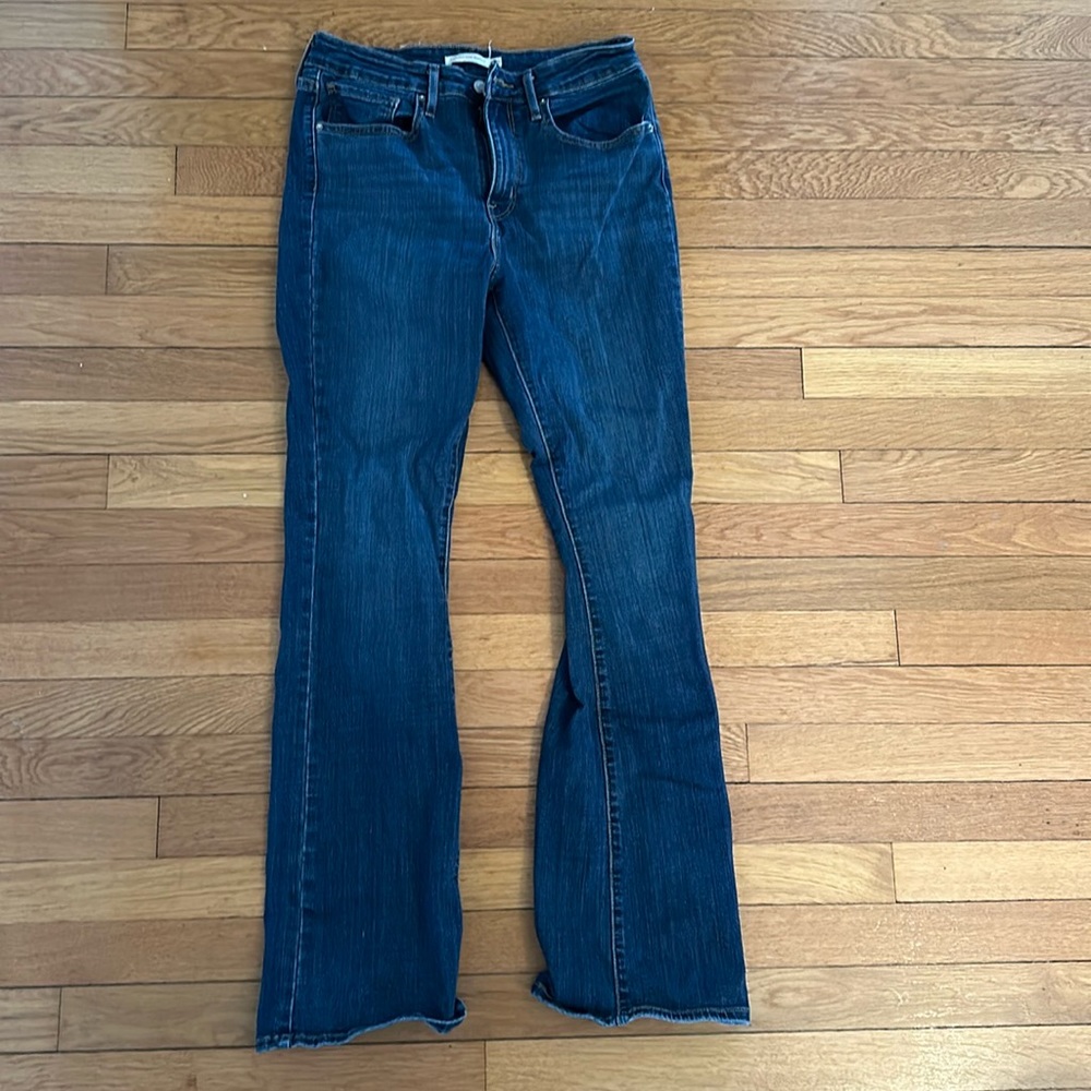 Levi’s 725 High Rise Bootcut Jeans